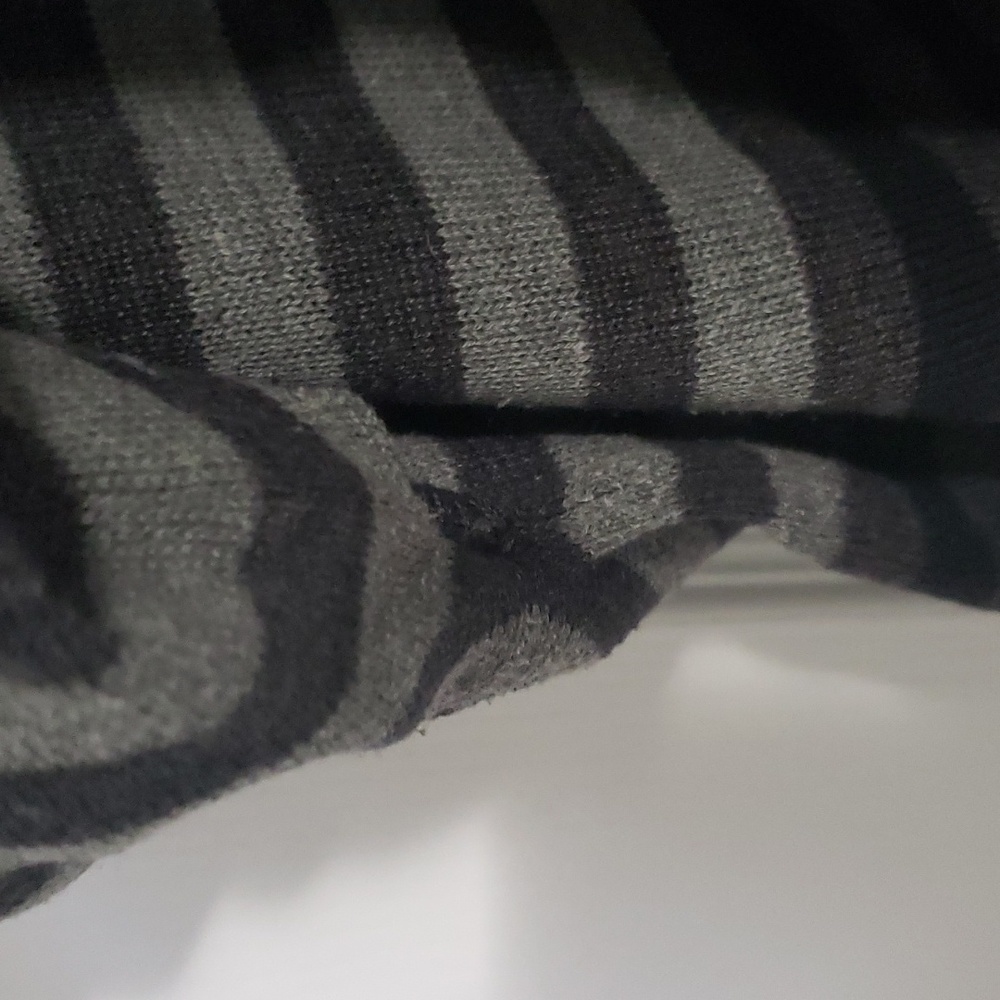 3/$15 Men's v-neck striped sweater - Picture 4 of 5